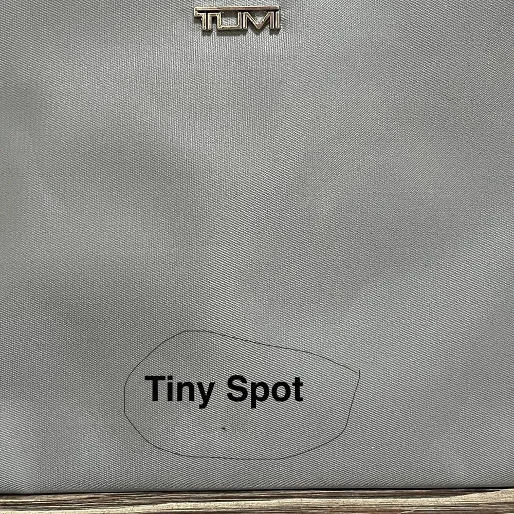 TUMI For Delta Nylon Zip Close Cosmetic Travel Toiletry Bag Vacation Grey 8